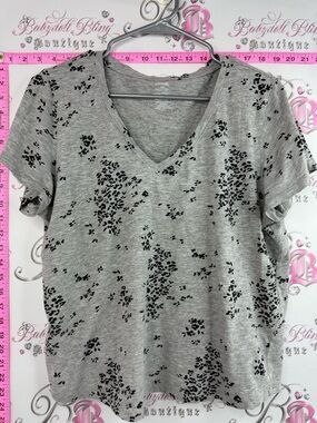 George T-shirt tee floral Gray V-Neck Short Sleeve Top with Black Print